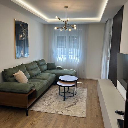 Luxury Apartments D&B ポドゴリツァ エクステリア 写真
