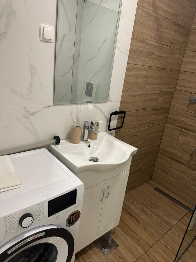Luxury Apartments D&B ポドゴリツァ エクステリア 写真