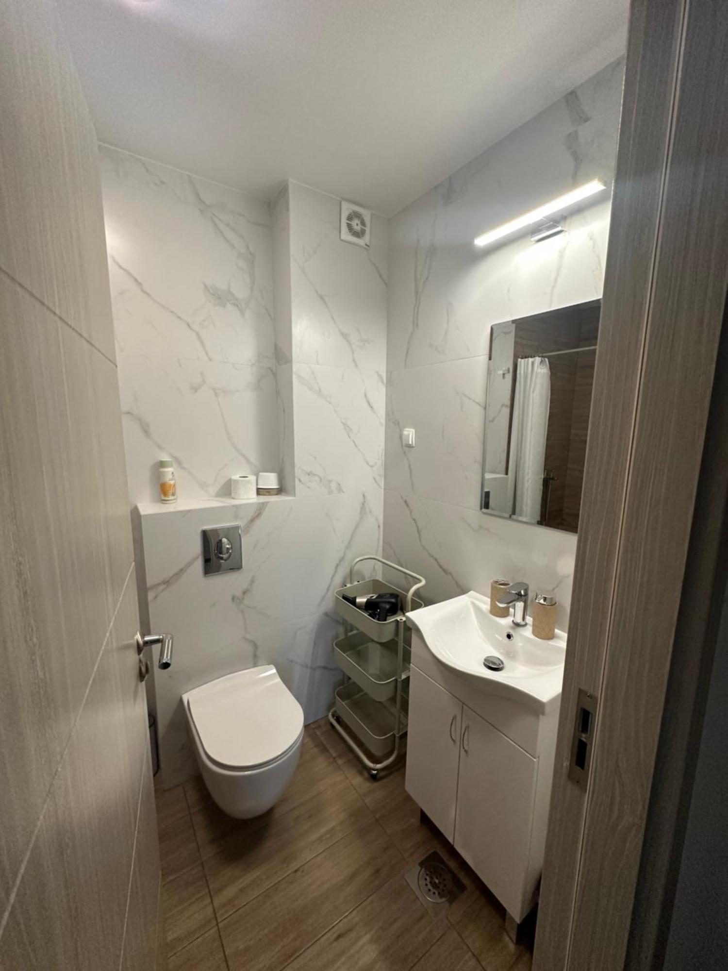 Luxury Apartments D&B ポドゴリツァ エクステリア 写真