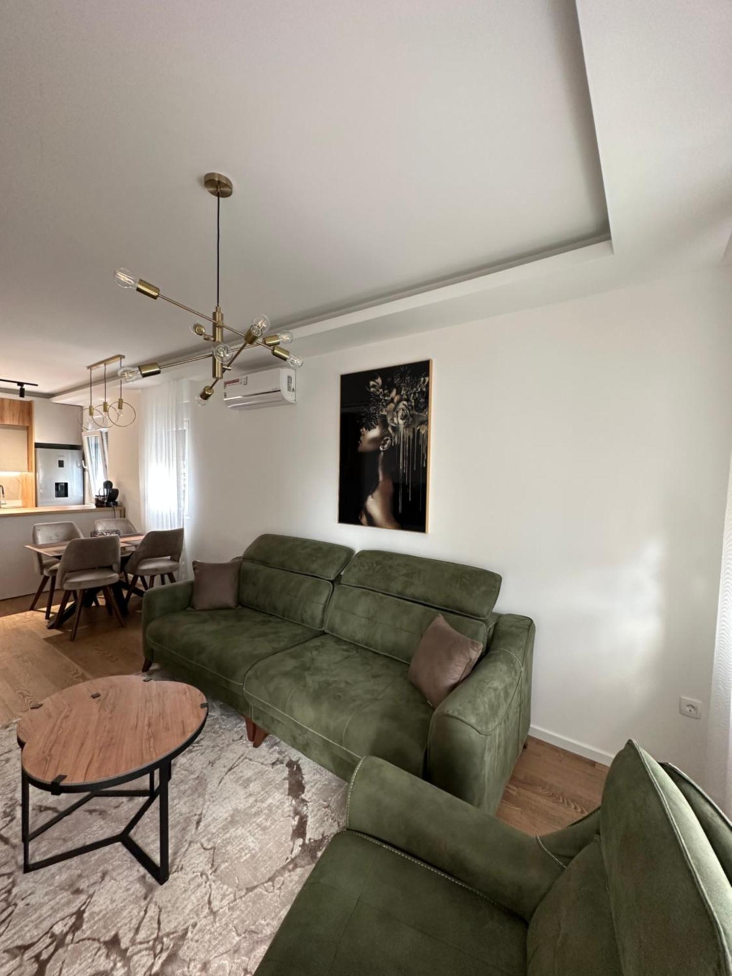 Luxury Apartments D&B ポドゴリツァ エクステリア 写真