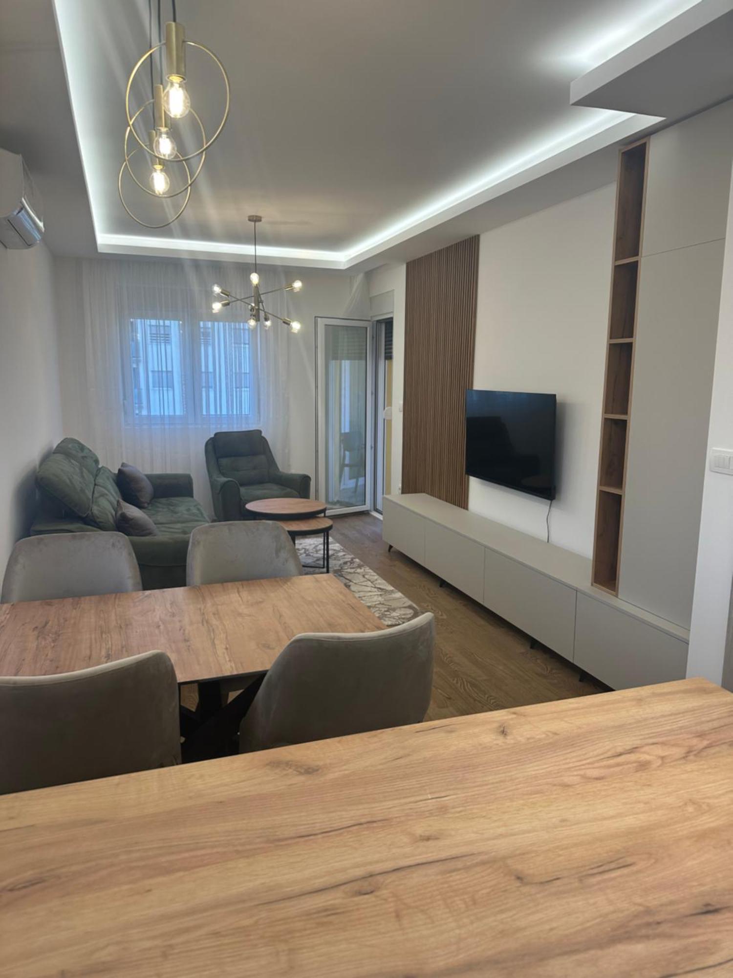 Luxury Apartments D&B ポドゴリツァ エクステリア 写真
