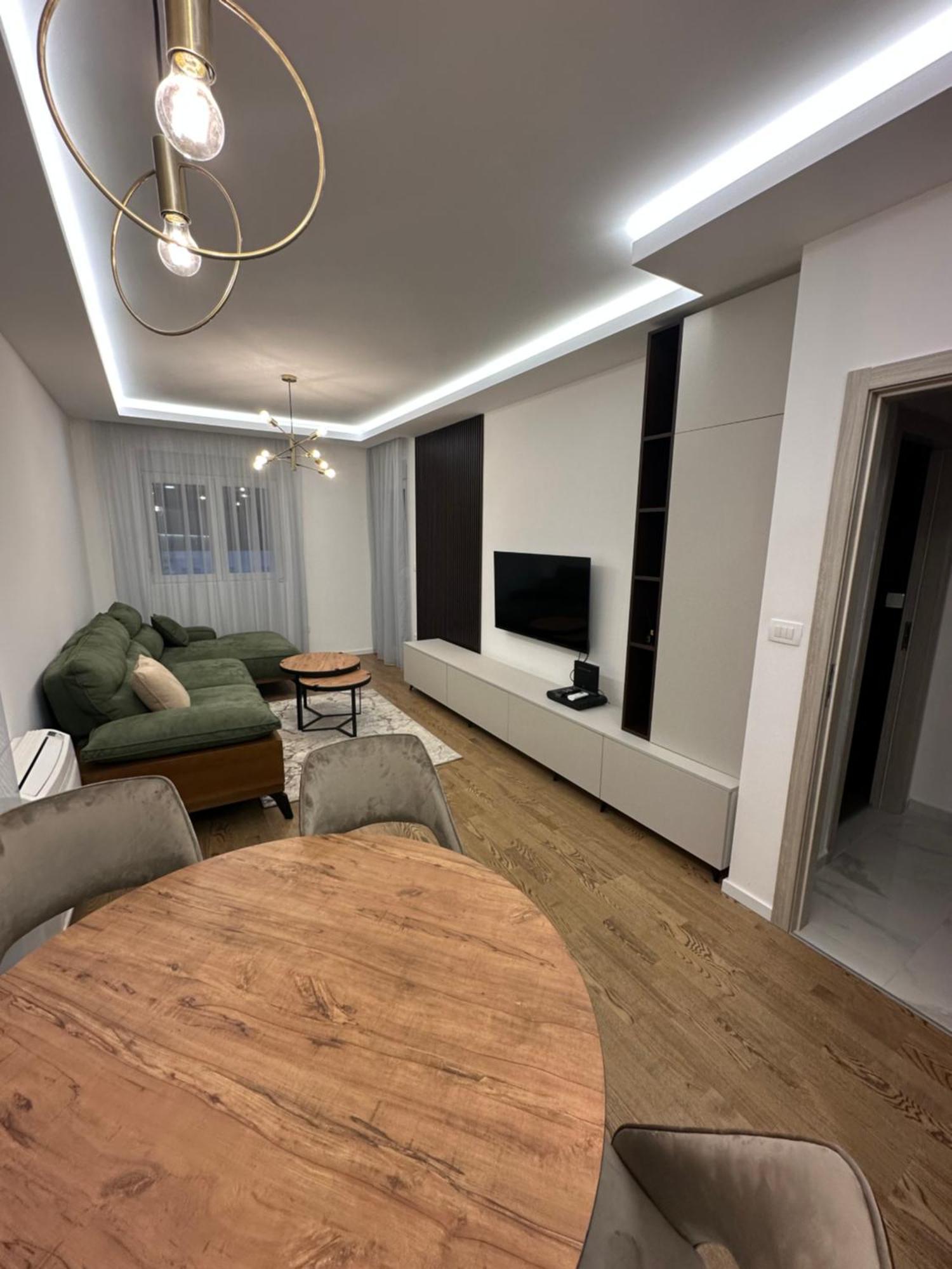 Luxury Apartments D&B ポドゴリツァ エクステリア 写真